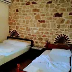 Altin Skrapari Guesthouse