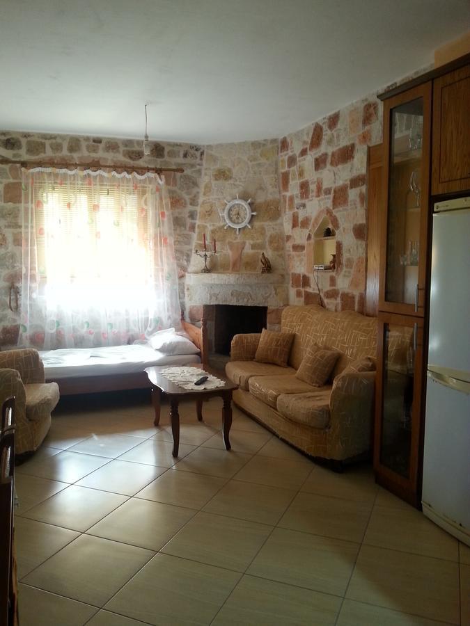 Altin Skrapari Ksamil